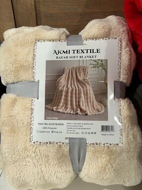 Akmi Textile Rafah Plush Blanket - Beige Cozy Throw